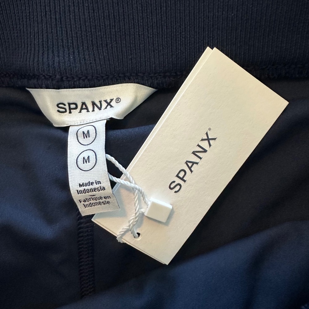 Spanx AirPique Skort Timeless Navy Blue Athletic Golf Tennis Skirt 21414R New M - Picture 5 of 7